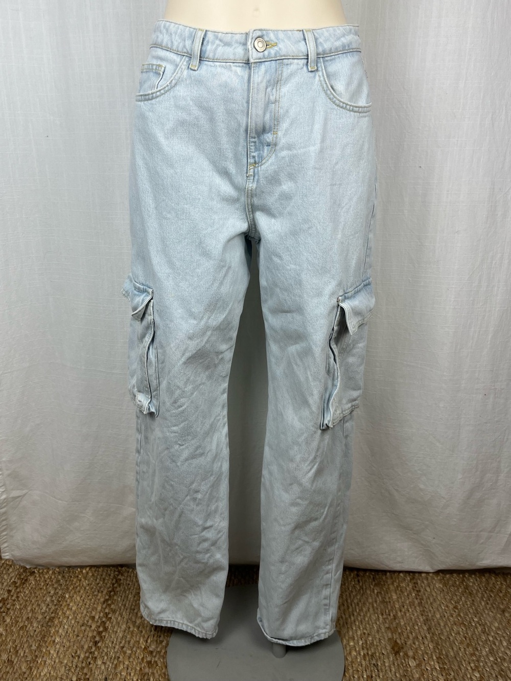 Zara Light Wash Cargo Jeans - Straight Leg US 4